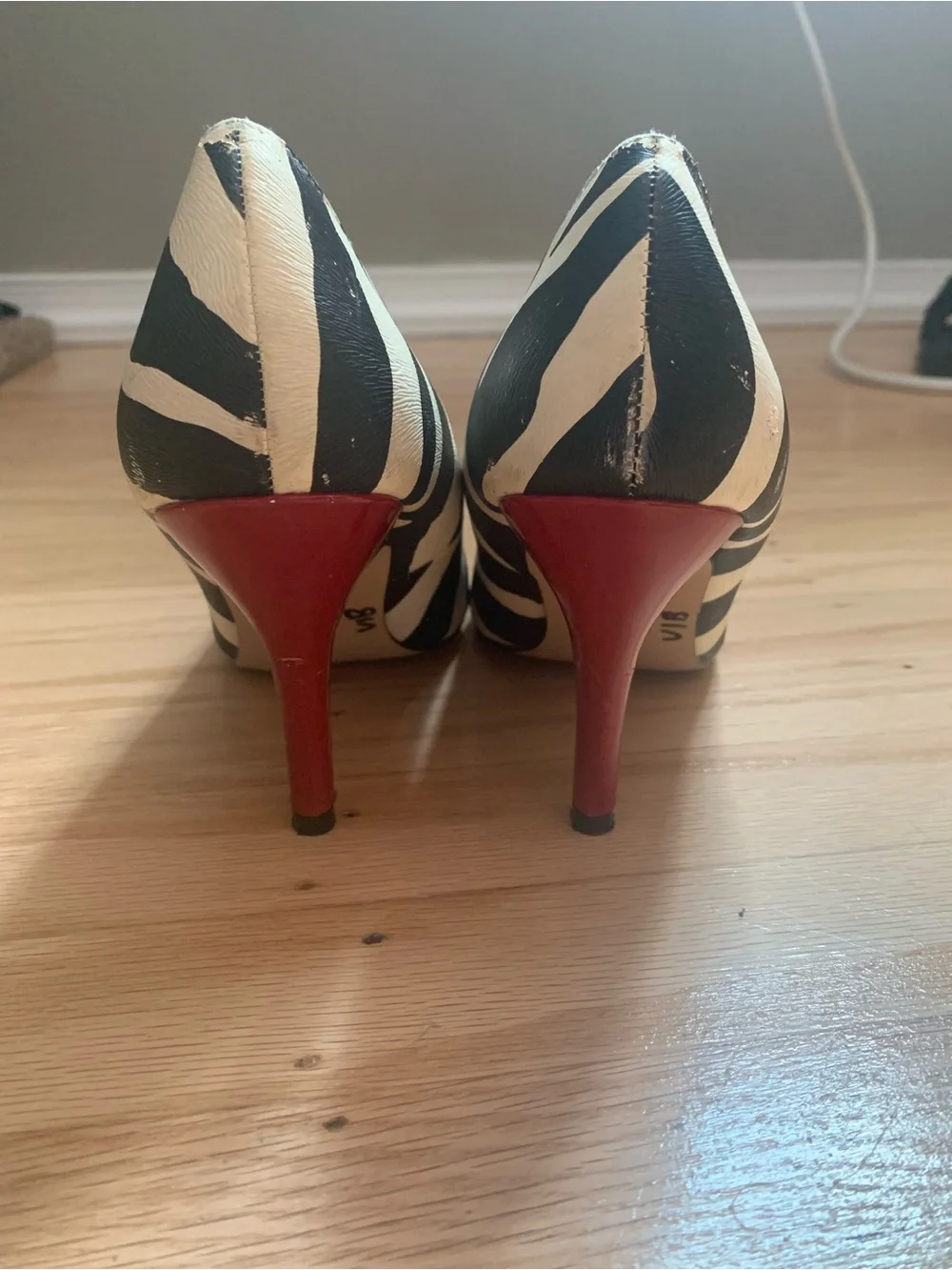 Rampage black and cream colored zebra print heels